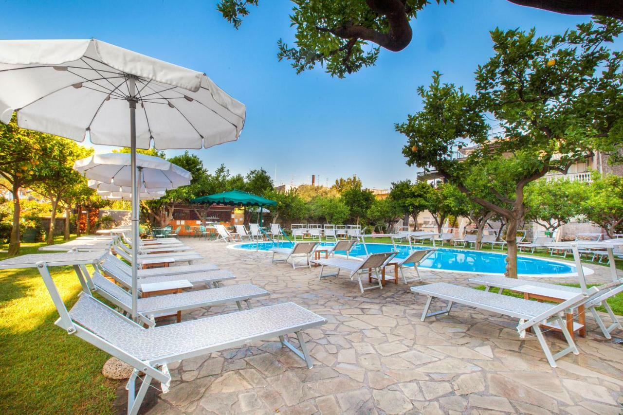 Hotel Antiche Mura سورينتو المظهر الخارجي الصورة