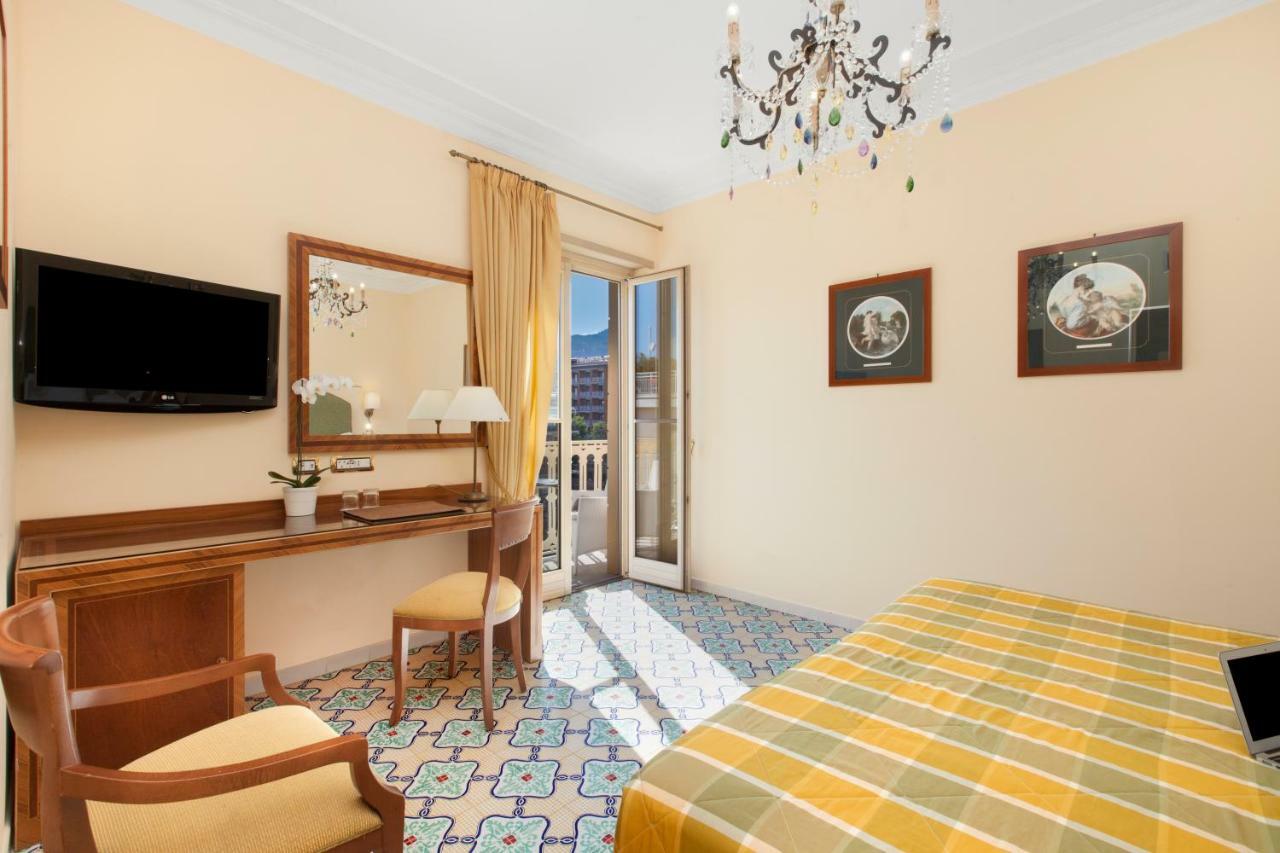 Hotel Antiche Mura سورينتو المظهر الخارجي الصورة